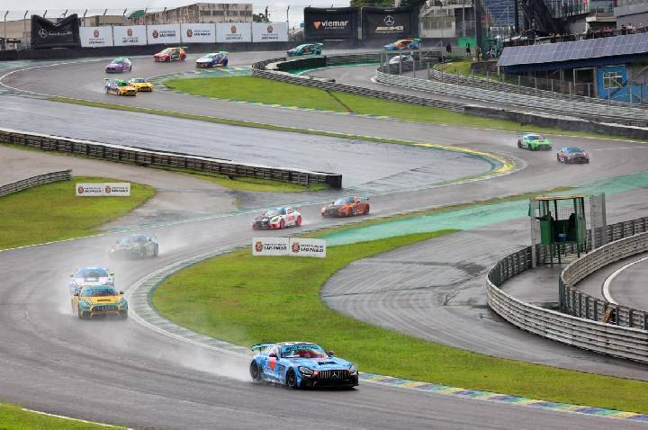 AMG Cup Brasil leva grid robusto a Interlagos na 4ª etapa da temporada
