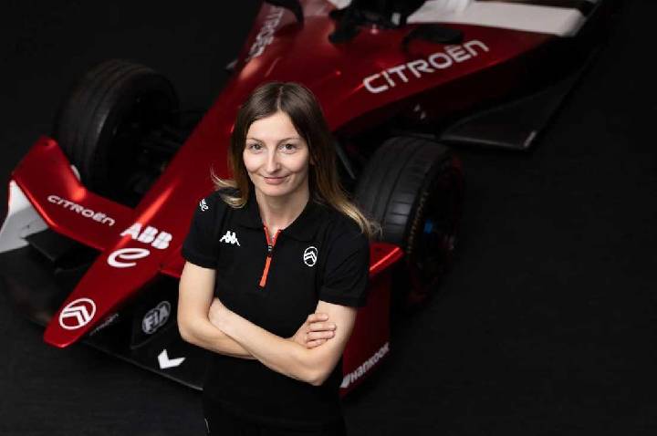 Citroën Racing anuncia francesa Doriane Pin como piloto de desenvolvimento para era GEN4