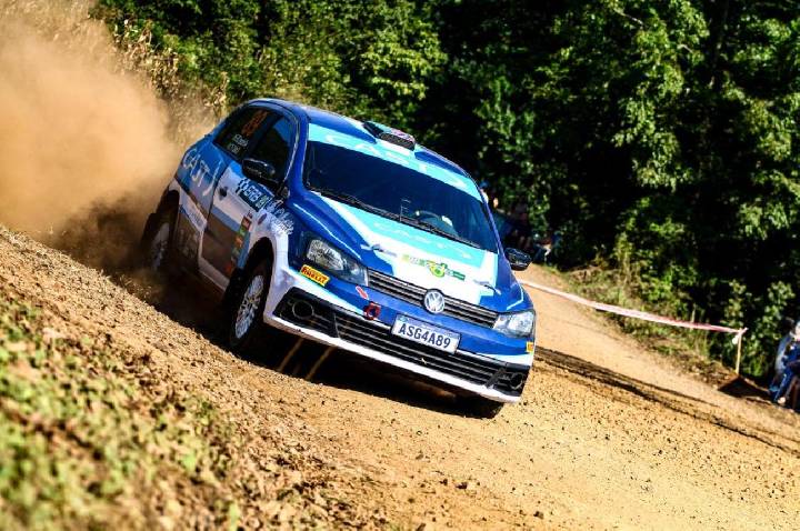 Dupla busca escalar tabela do Gaúcho de Rally em corrida neste final de semana