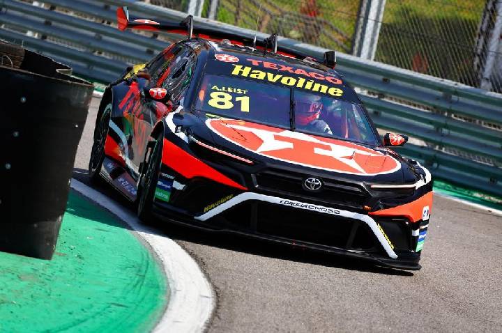Embalado por retrospecto positivo, Arthur Leist busca avançar no campeonato em Goiânia