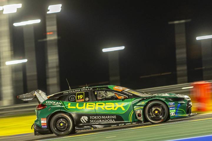 Felipe Massa crava o quinto melhor tempo da sexta-feira em Cuiabá