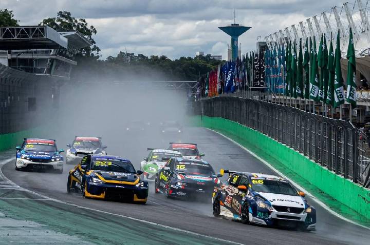 Gazeta transmite etapa Super Challenge Interlagos,da TCR, direto de Interlagos