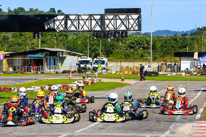 Guapimirim recebeu mais de 70 pilotos para a disputa da 4ª etapa do Campeonato Estadual de Kart
