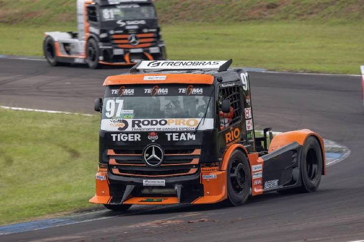Maicon Roncen é líder após etapa de Santa Cruz do Sul