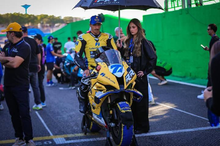 Na abertura da temporada, Theo Manna termina em P3 e garante o primeiro pódio do ano no MOTO1000GP