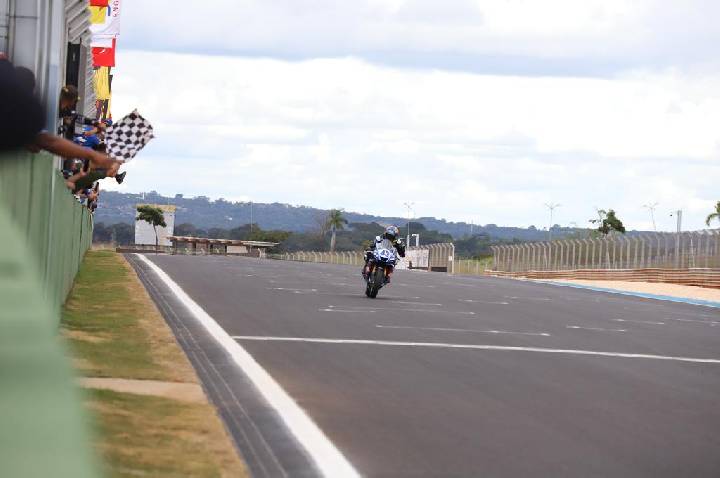 No MOTO1000GP em Goiânia, Mario Salles vence a primeira do ano na GP600