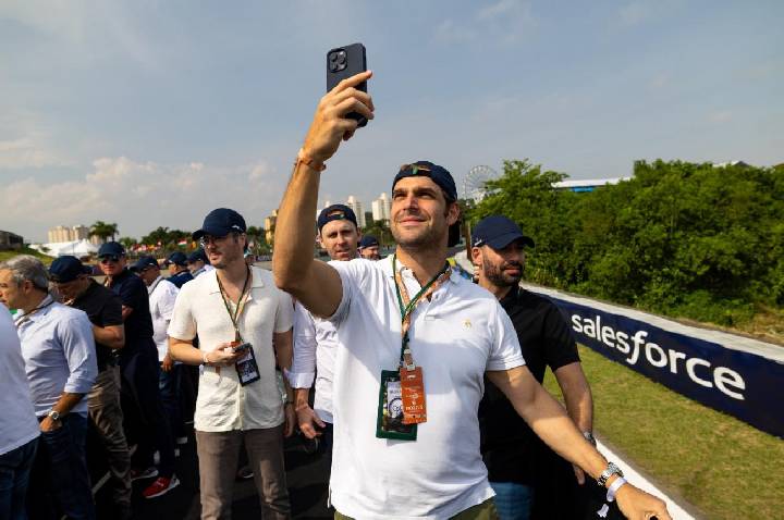 Por que F1® e MotoGP™ viraram vitrine de moda e marca?