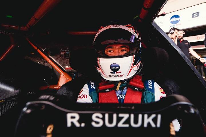 Rafael Suzuki termina mais uma vez no top-10 e pula para terceiro na classificação da Stock Car