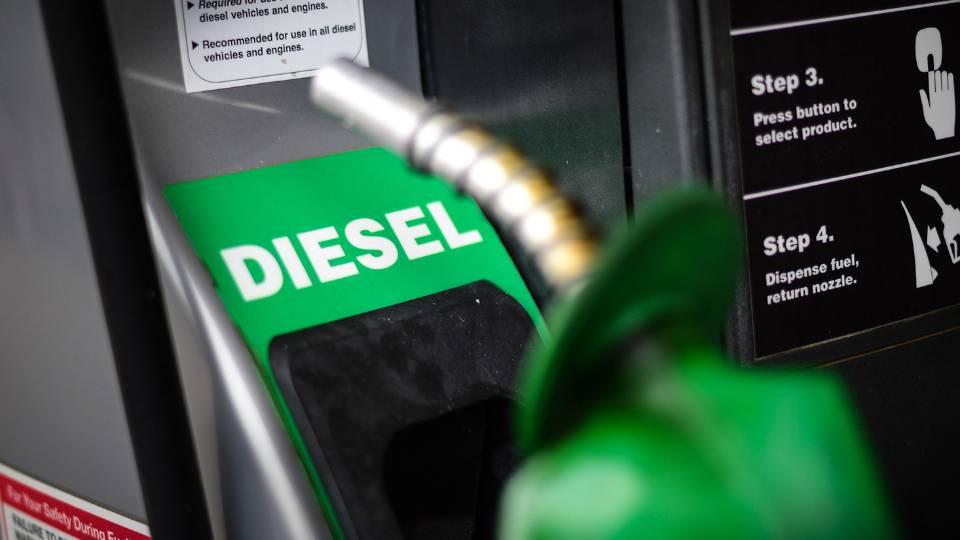Preço médio do diesel continua acima de R$ 6 na primeira quinzena de agosto