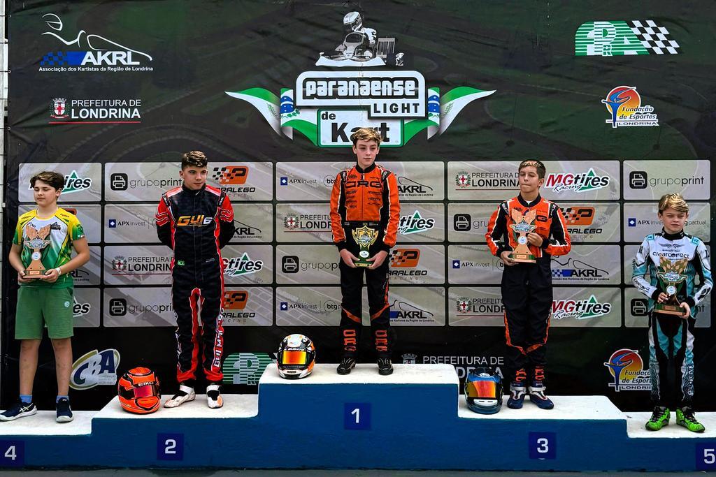 Irmãos Busato brilham com pole e vitória no Paranaense Light de Kart, em Londrina