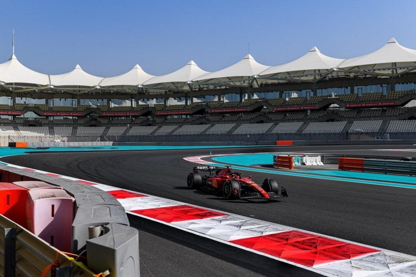 Charles Leclerc lidera TL1 em Abu Dhabi com foco no encerramento da temporada 2024