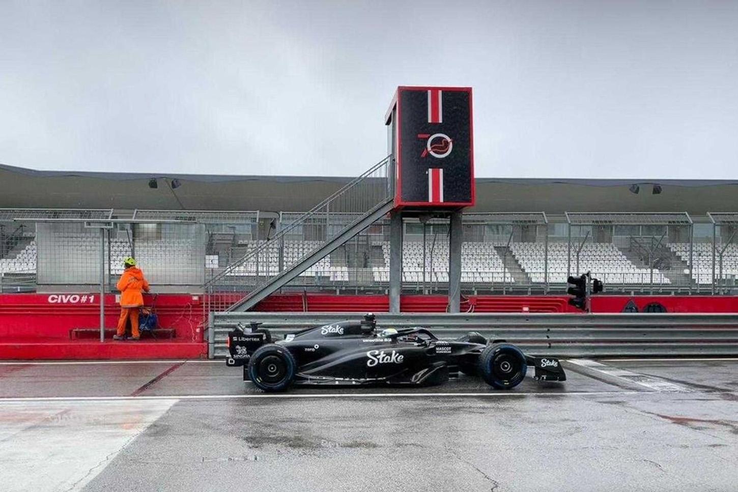 Gabriel Bortoleto realiza primeiros testes com a Sauber em preparação para estreia na Fórmula 1