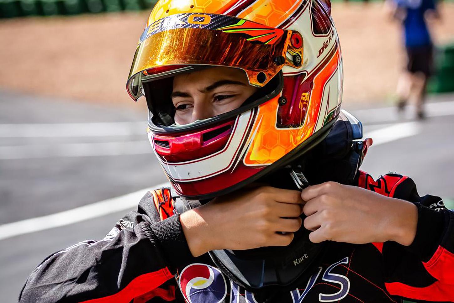 João Francisco se prepara para a temporada 2025 com Giulliano Forcolin como coach