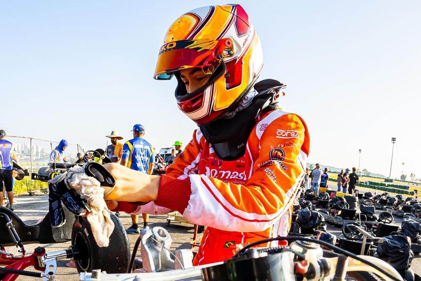 João Francisco vai em busca da liderança da F4 Júnior na terceira etapa da V11 Cup