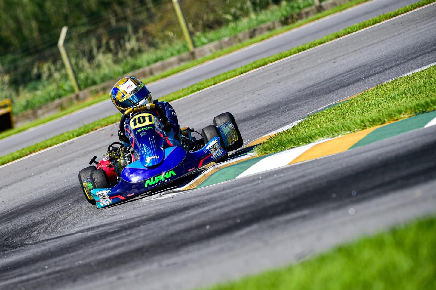 Eliabe Mastella chega ao seu quarto pódio em competições nacionais após conquistar o 3º lugar no Campeonato Norte-Brasileiro de Kart