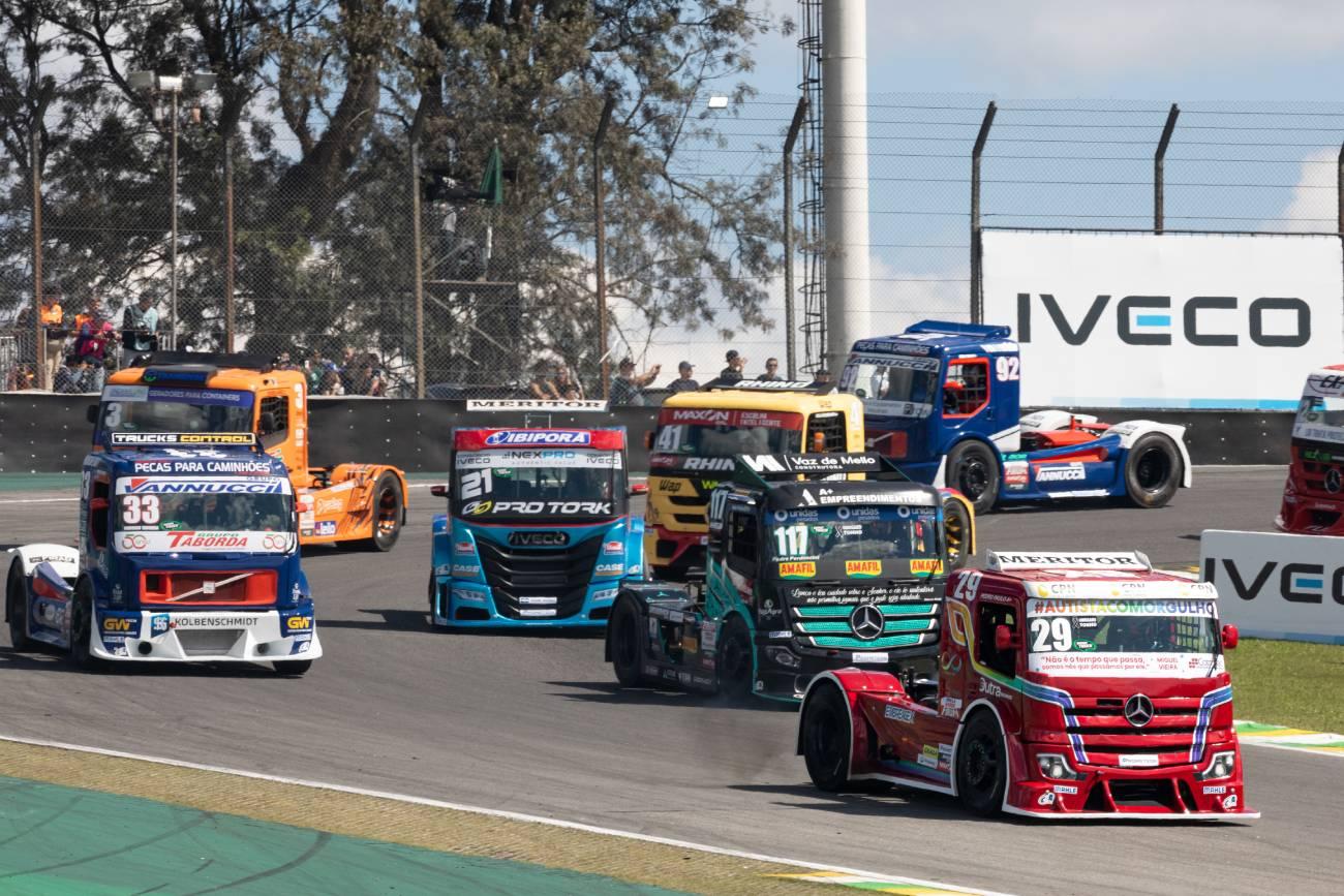 Jovens talentos lideram a Super Truck Elite em Interlagos e desafiam veteranos da Copa Truck