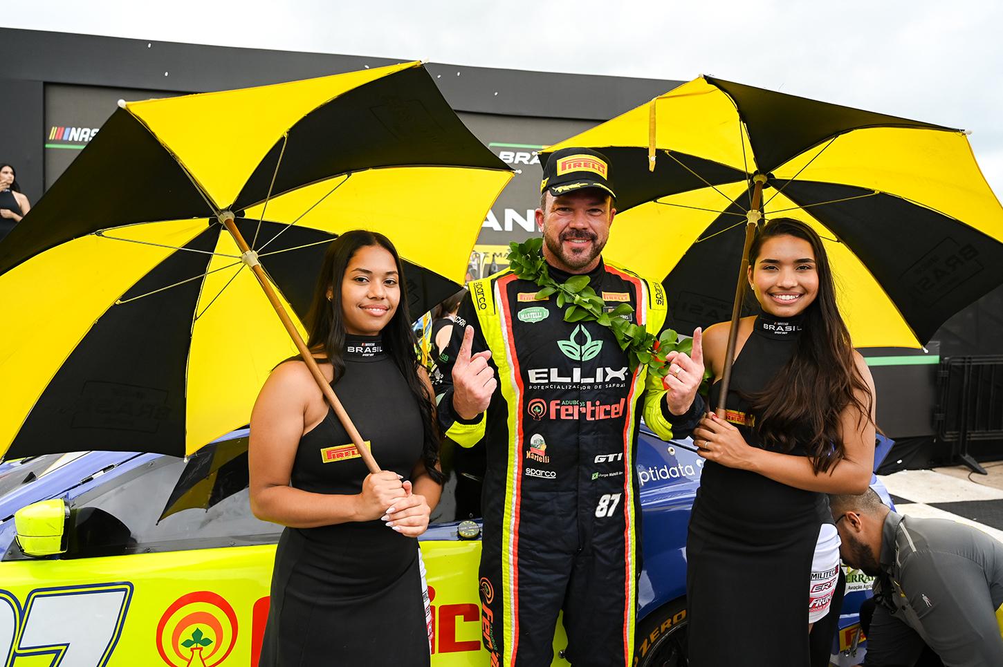 No topo da tabela, Jorge Martelli encara desafio em Interlagos