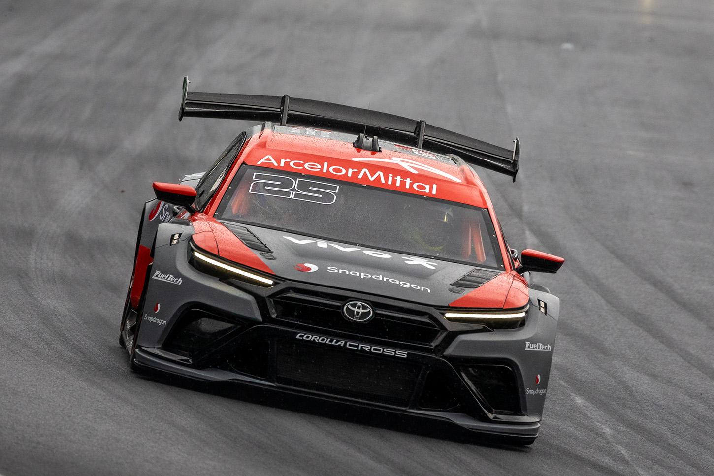 Primeiro contato dos SUVs com a chuva rende boas surpresas em Cascavel