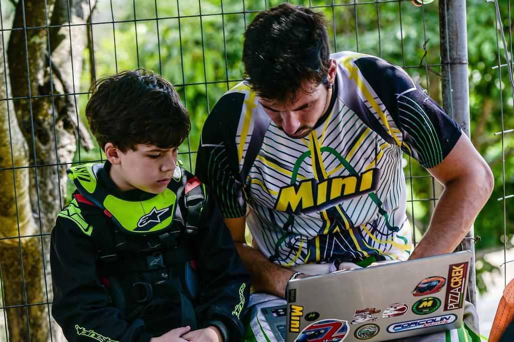 Ricardo Forte lidera Mirim Rookie e busca título do primeiro turno da V11 Cup