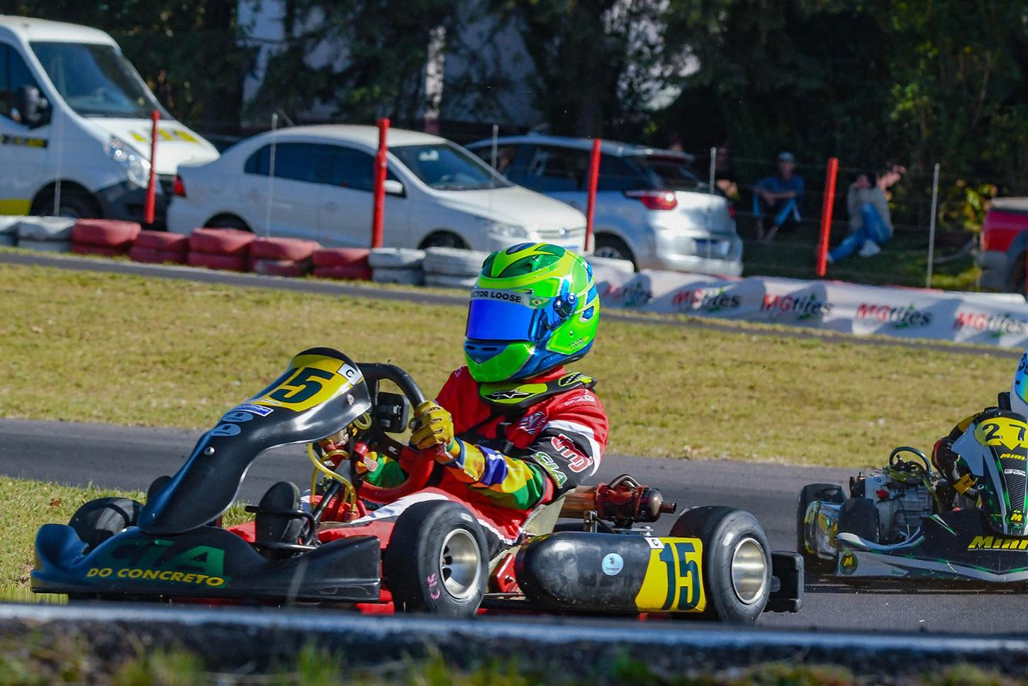 Victor Loose é vice-campeão gaúcho de kart e homenageia a mãe e sua família, nascidos no Rio Grande do Sul