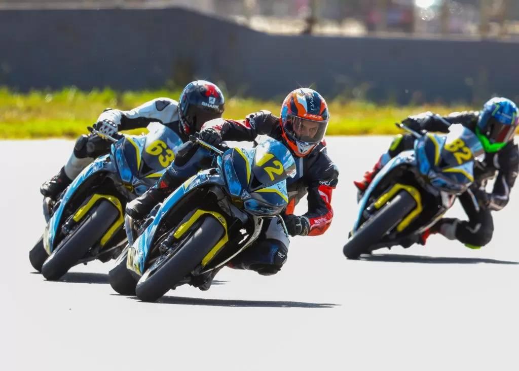 Pilotos encaram pela primeira vez o traçado mais tradicional do país, conhecido pela alta exigência técnica