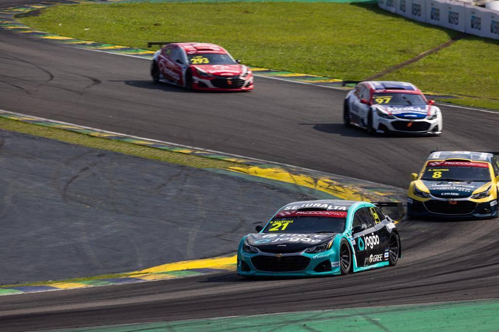 Stock Light 2025: Resiliência marca primeira etapa e pilotos se preparam para Velopark