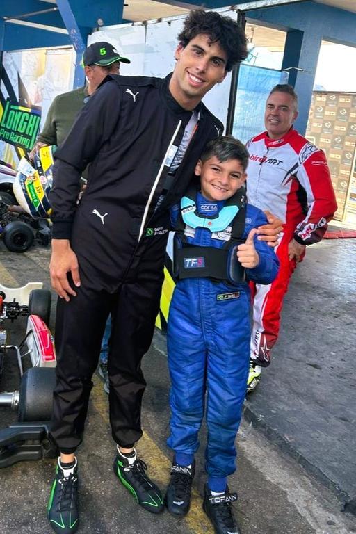 JP Simões recebe incentivo especial de Gabriel Bortoleto em treinos preparatórios do KGV