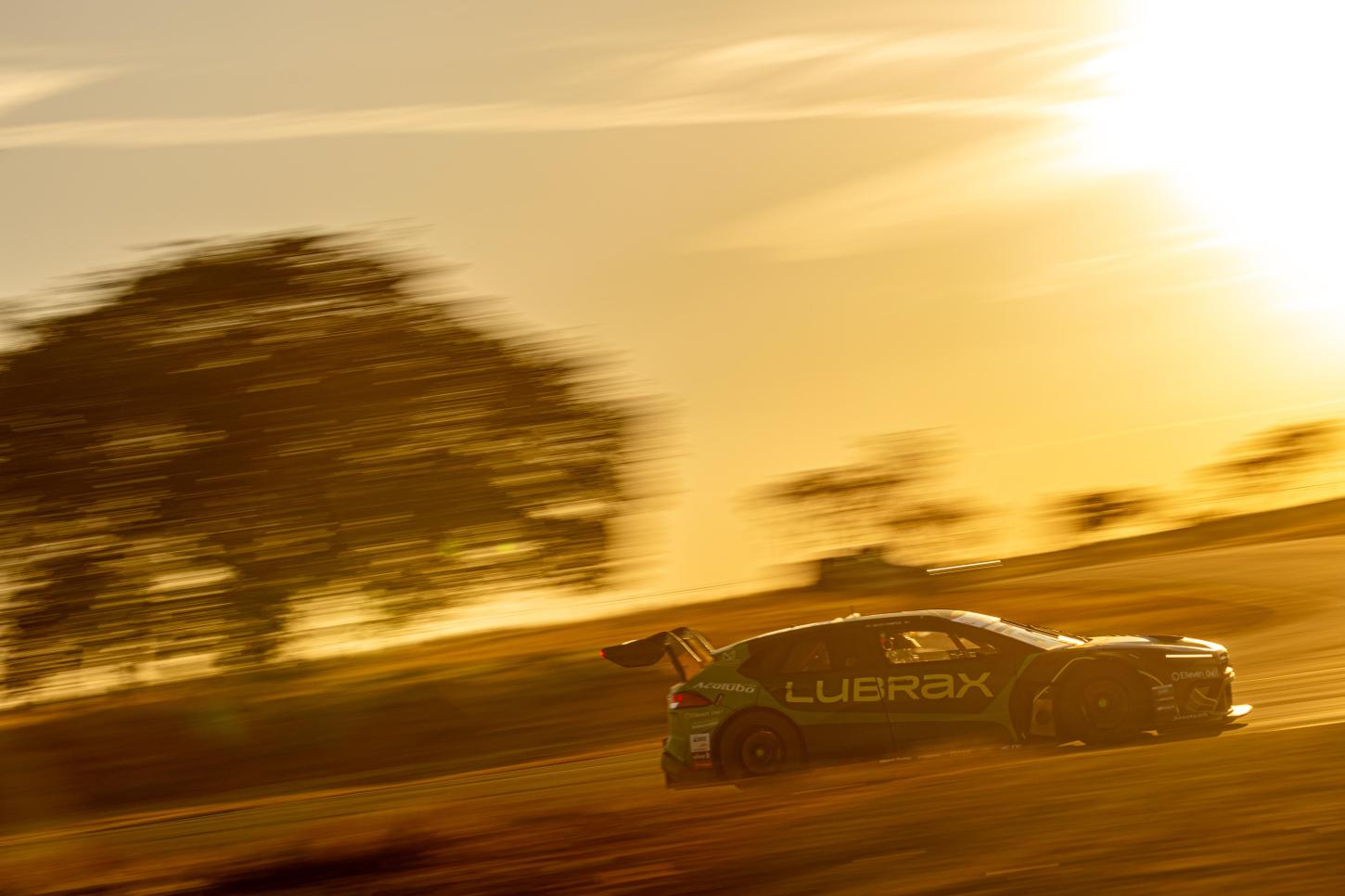 Pilotos do Time Lubrax aprovam sessões de sexta-feira em Curvelo