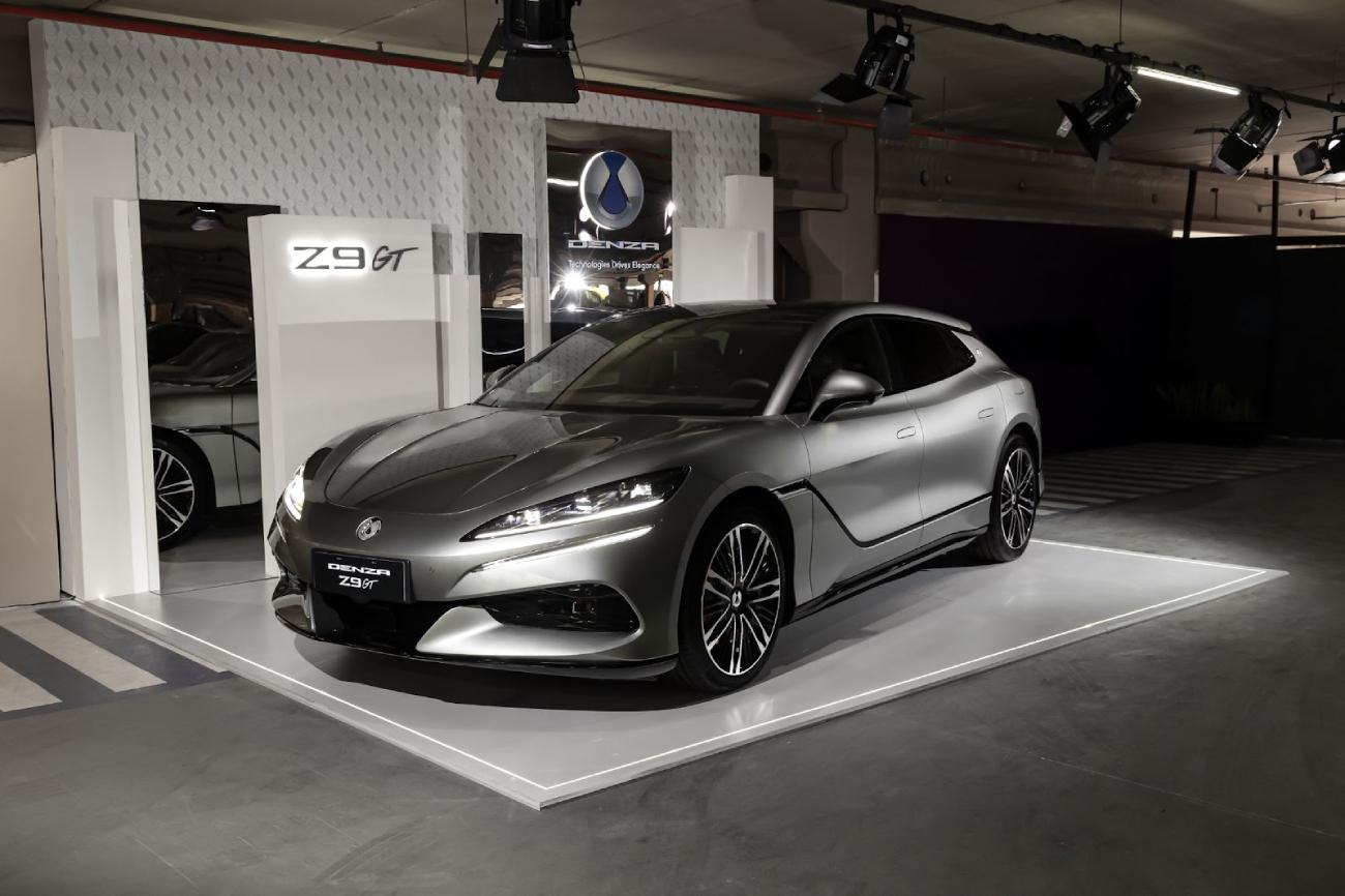 Denza leva tecnologia e sofisticação à festa de 50 anos da Vogue Brasil