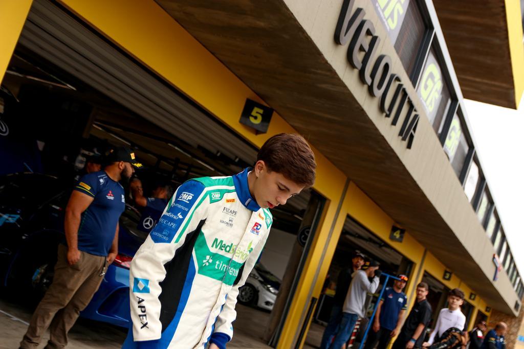 Henrique Krüger supera problemas técnicos e conquista pontos importantes na F-Delta