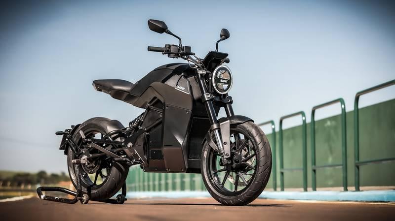 No mercado de motos elétricas, o preço e a promessa de sustentabilidade são dois fatores que atraem e, ao mesmo tempo, geram dúvidas no consumidor