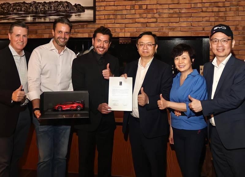 Primeira unidade do Yangwang U9 Xtreme, carro de produção mais rápido do mundo, é vendida para um brasileiro