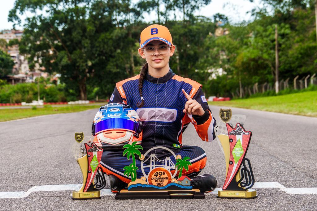 Barbara Estevo inicia sua participação na histórica 60ª edição do Campeonato Brasileiro' de Kart