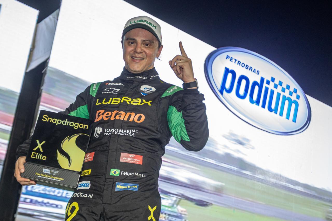 Felipe Massa crava a primeira pole position noturna da história da Stock Car