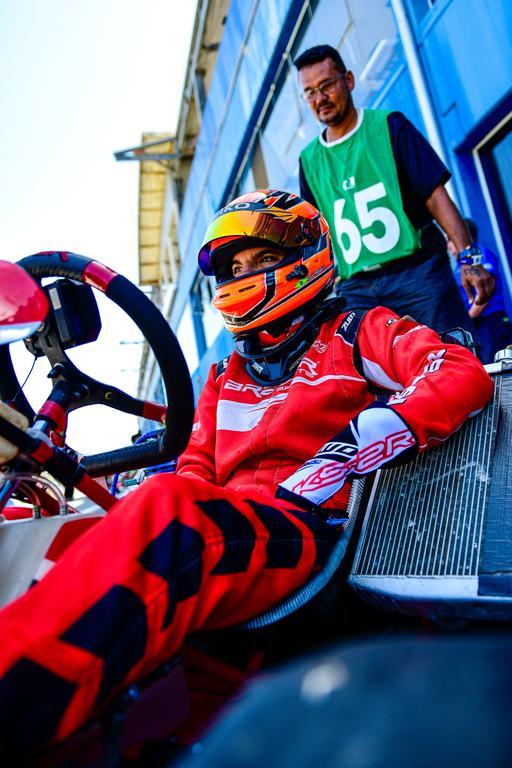 Guilherme Moleiro resiste, reage e renasce na final do Brasileiro de Kart