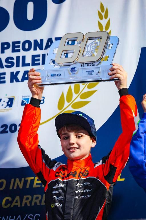 Nicolas Guth é bicampeão brasileiro e conquista a Tríplice Coroa do kartismo nacional