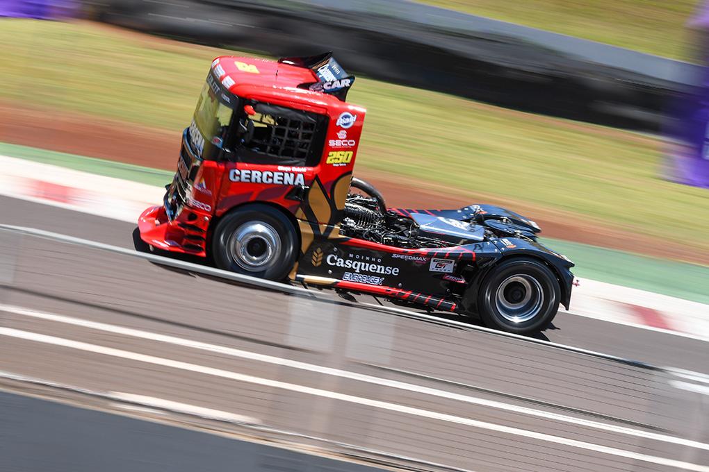 Com melhor tempo  na sexta, Diego Collet aumenta favoritismo pelo título da F-Truck