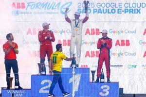 Dennis vence abertura da Temporada 2025/26, em São Paulo; punido, Drugovich foi 12º, com Di Grassi em 18º