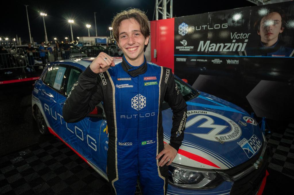 Victor Manzini animado para prova de endurance da Turismo Nacional na final em Interlagos