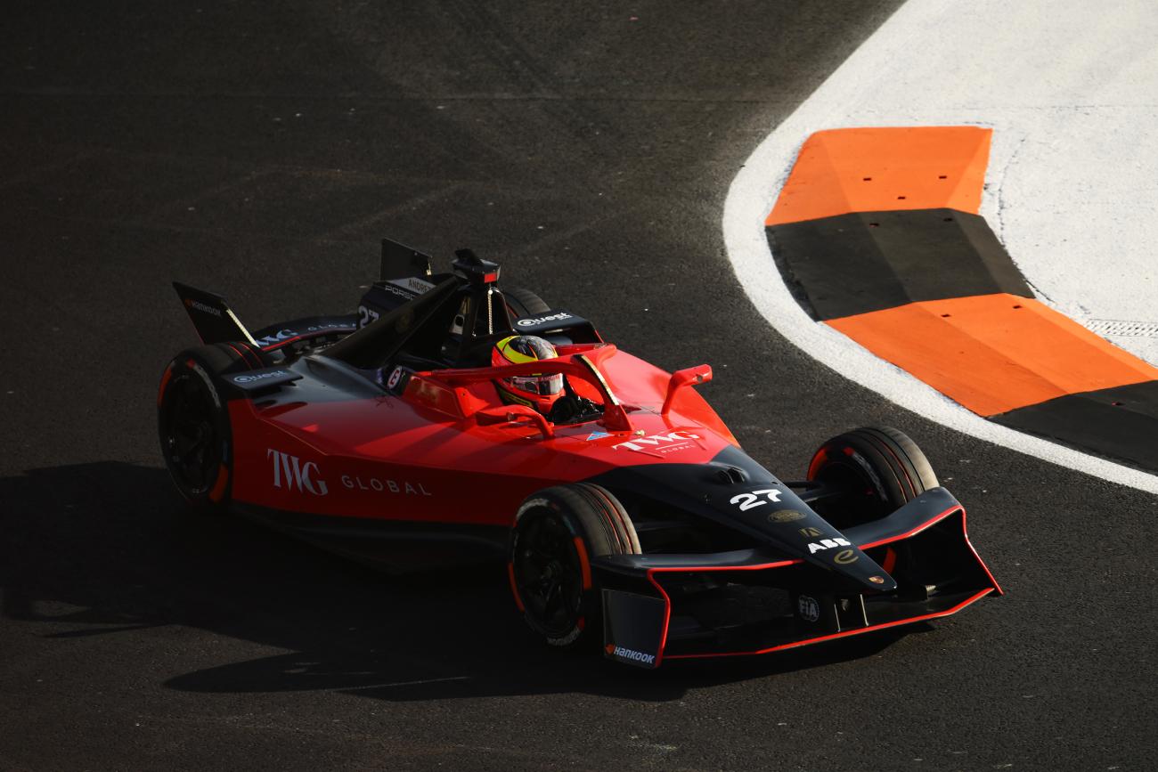 Jake Dennis lidera treino livre para 150ª corrida do campeonato 100% elétrico