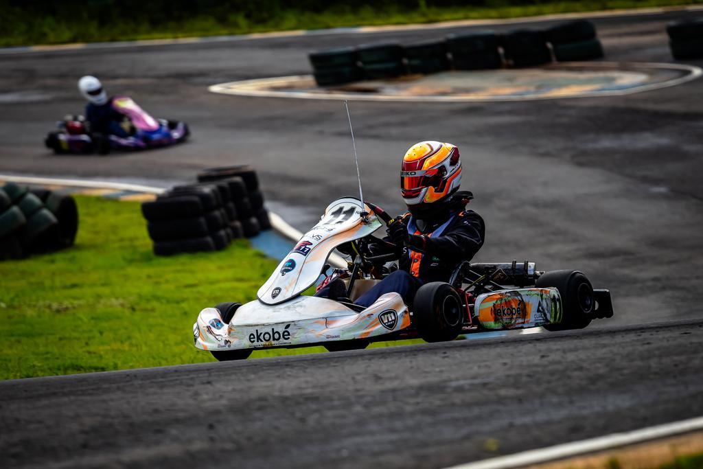 João Francisco abre a temporada 2026 da V11 Cup com vitória na categoria F4 Júnior