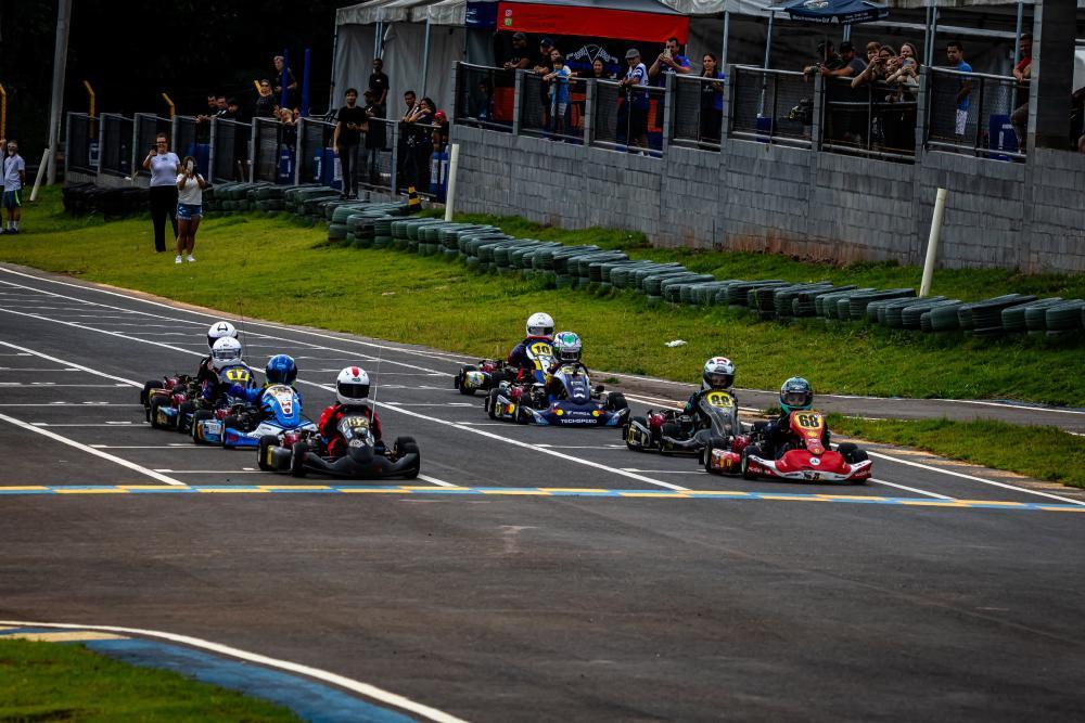 V11 Cup abriu a disputa de sua sexta temporada no último domingo na V11 Arena Kart
