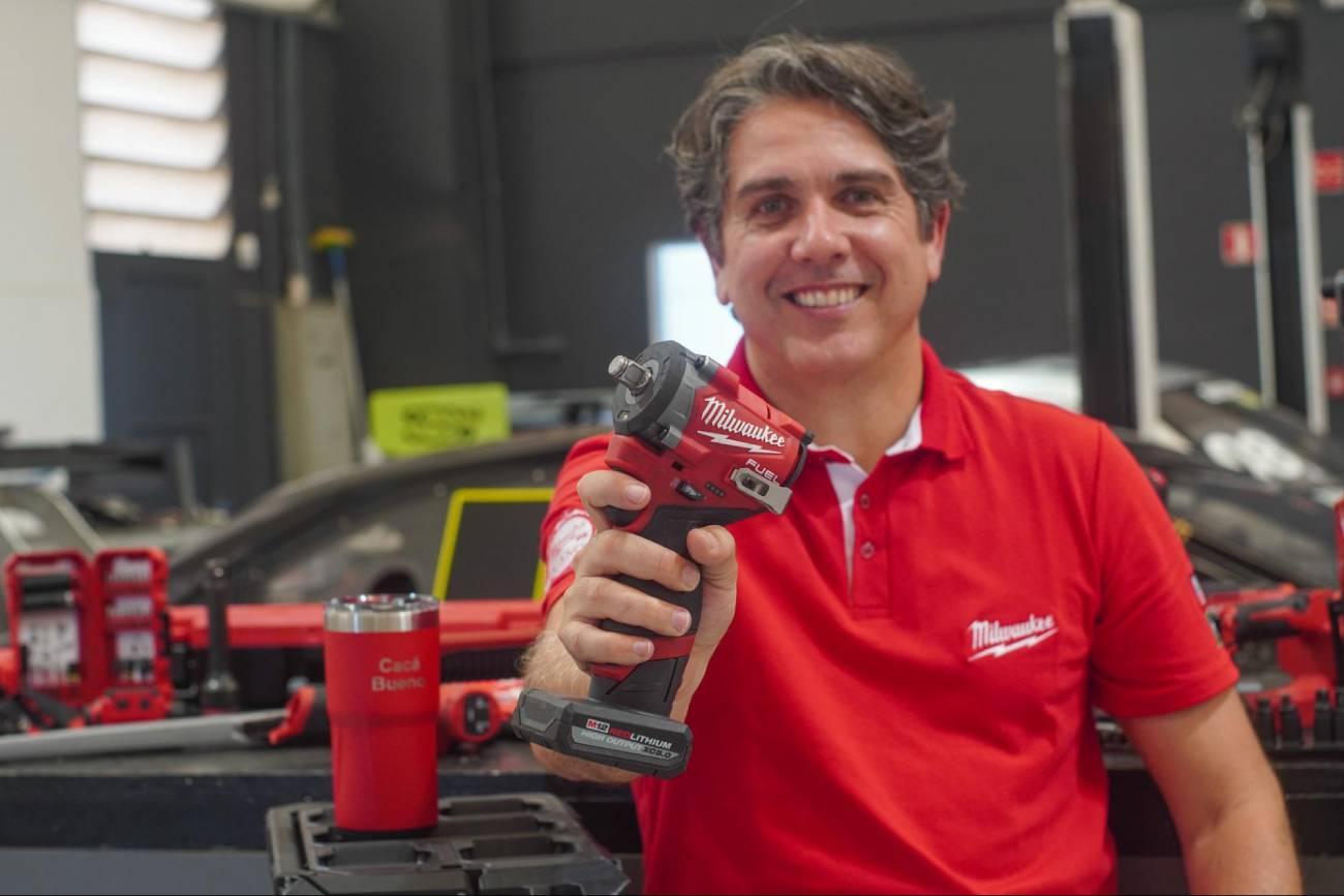 Cacá Bueno acelera rumo ao hexa na Stock Car com novo patrocínio