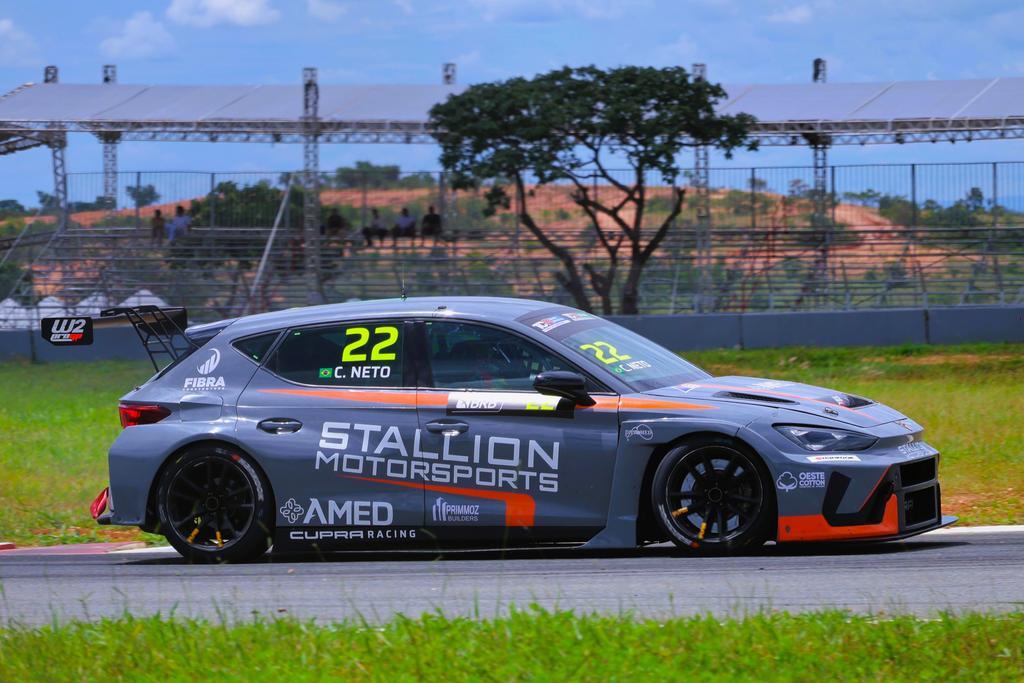 Celso Neto sobe ao pódio na abertura da temporada 2026 da TCR Brasil e South America
