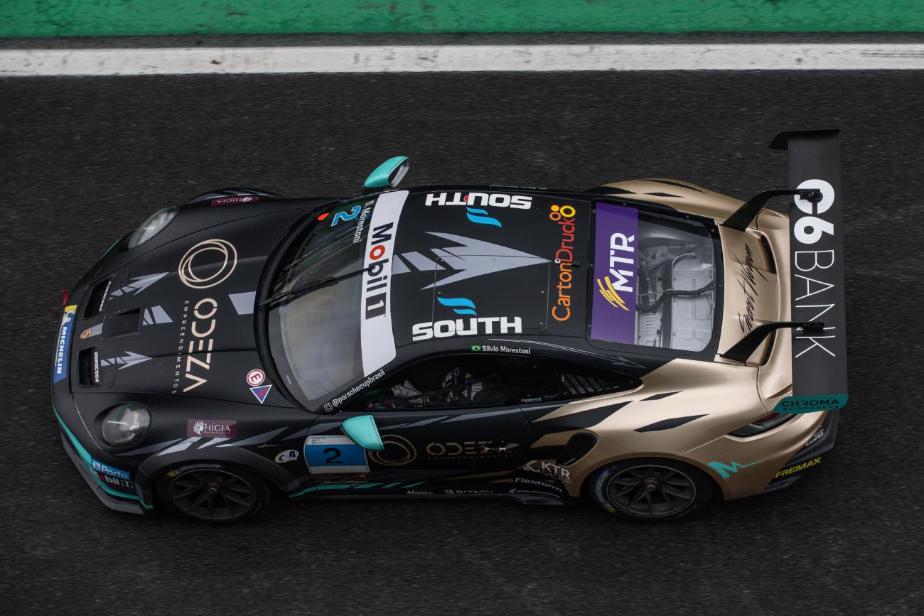 Conheça o piloto blumenauense que levou a bandeira da cidade aos pódios da Porsche Cup Brasil