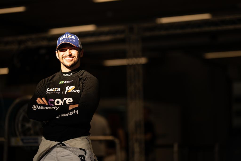 Dos monopostos europeus à NASCAR Brasil: Gustavo Bandeira inicia novo desafio