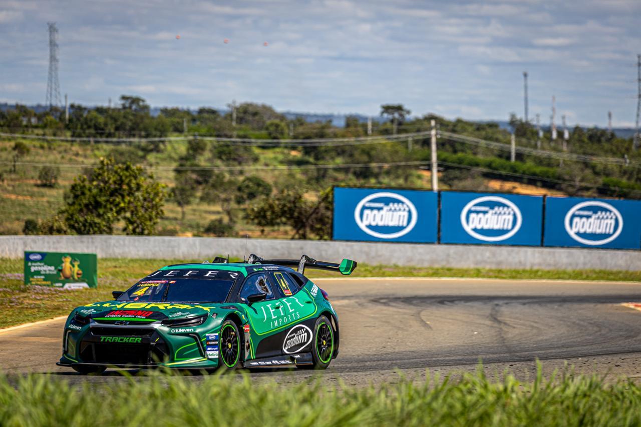 Julio Campos é o quarto mais rápido no primeiro classificatório da temporada