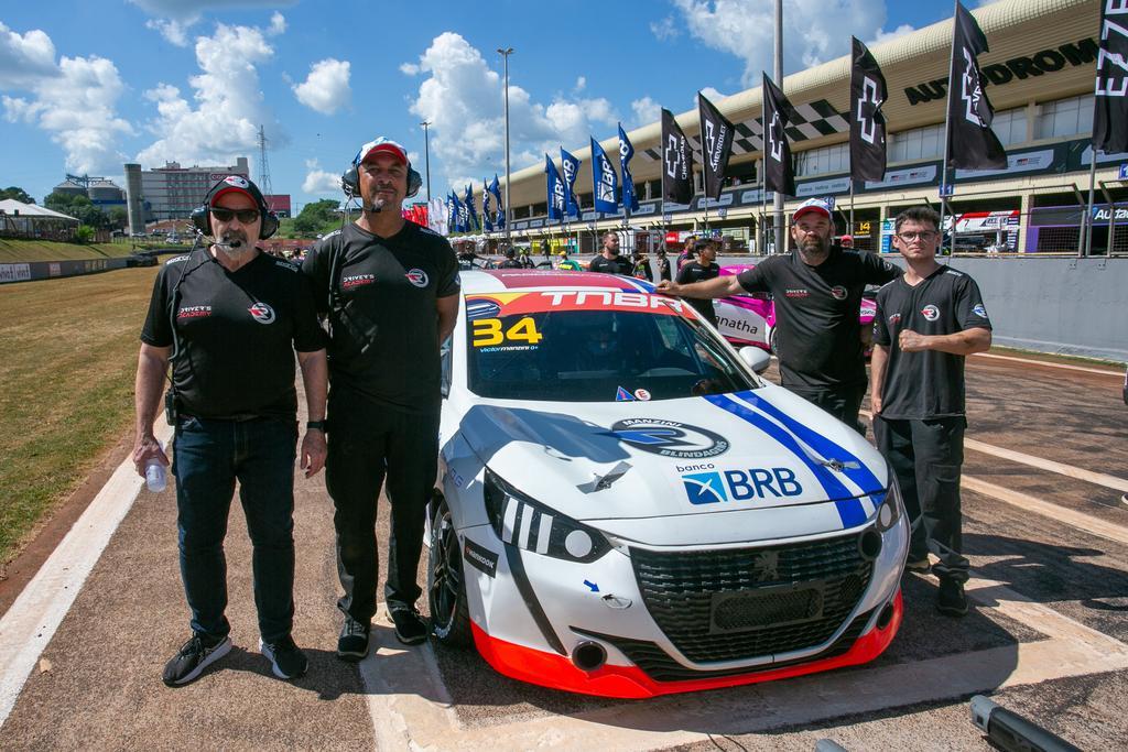 Victor Manzini começa a temporada da Turismo Nacional pontuando na primeira etapa em Cascavel