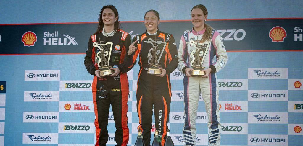 Anna Luiza Pimpão faz história na Copa HB20 com vitória inédita