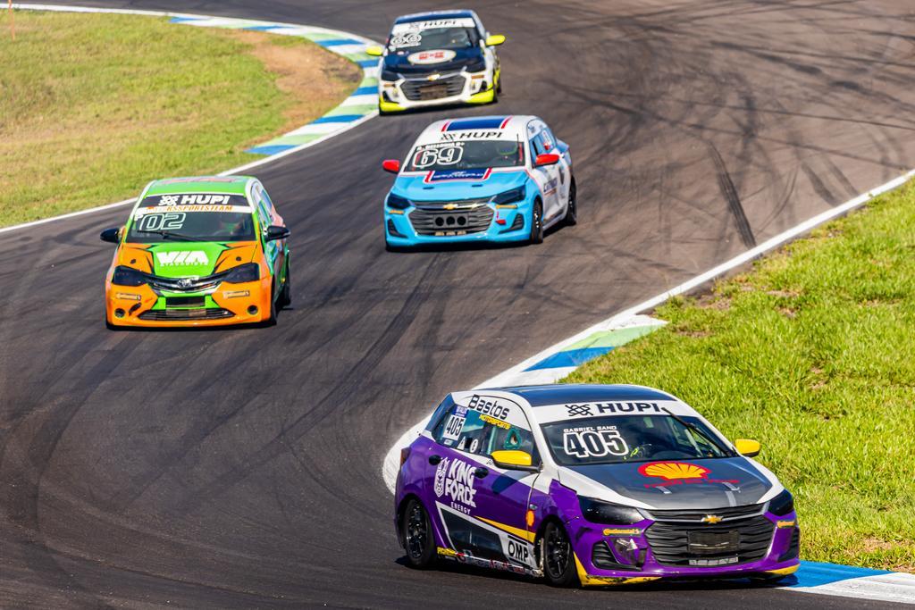 Cardoso, Moreno e Sano comandam classificatórios da Turismo 1.4 Brasil no RS